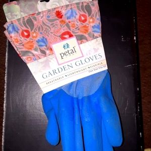 Garden gloves multi color and blue. New. One size